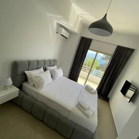 Mane Hotel *