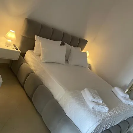 Mane * Sarandë