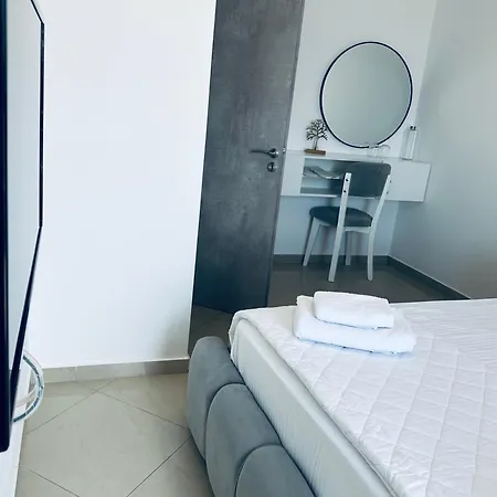 Mane * Sarandë